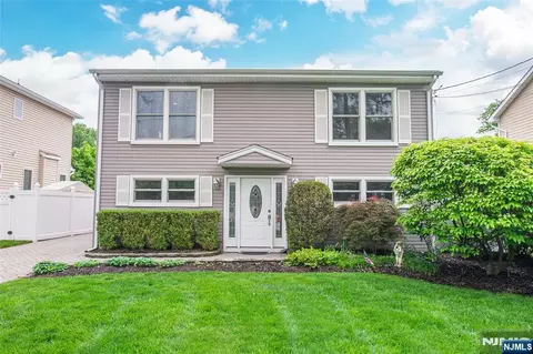 530 Salem St, Paramus, NJ 07652 photo 1