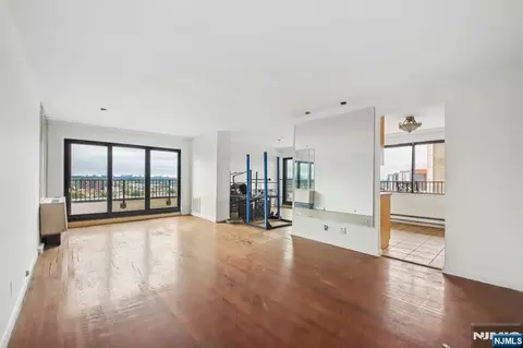 150 Overlook Ave #PH4, Hackensack, NJ 07601 photo 1