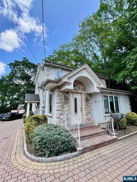 83 S Farview Ave, Paramus, NJ 07652 photo 1