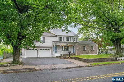 310 Spring Valley Rd, Paramus, NJ 07652 photo 1