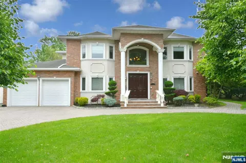 199 Howland Ave, Paramus, NJ 07652 photo 1
