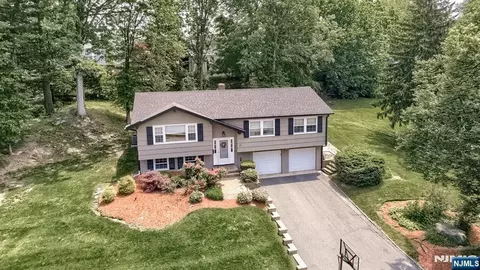 7 Knight Rd, Wayne, NJ 07470 photo 1