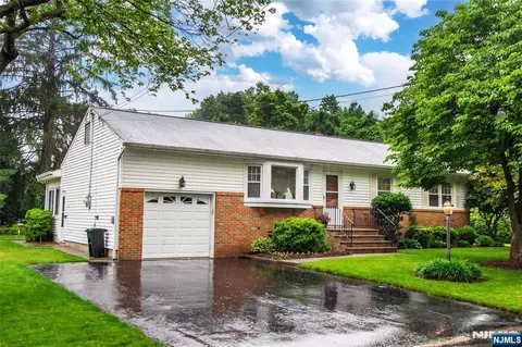 24 James St, Wayne, NJ 07470 photo 1