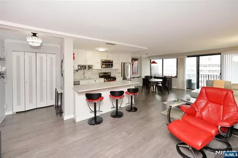 277 Prospect Ave #10F, Hackensack, NJ 07601 photo 1