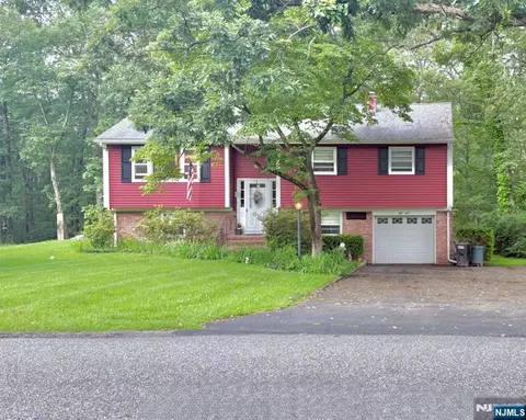 54 Alta Vista Dr, Ringwood, NJ 07456