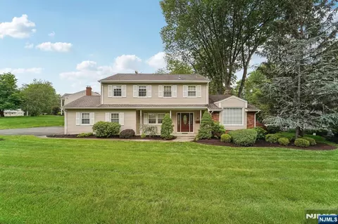 30 Sinclair Dr, Wayne, NJ 07470 photo 1