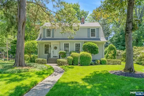 486 Summit Ave, Oradell, NJ 07649 photo 1