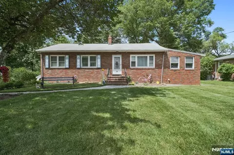 28 Stylon Rd, Wayne, NJ 07470 photo 1