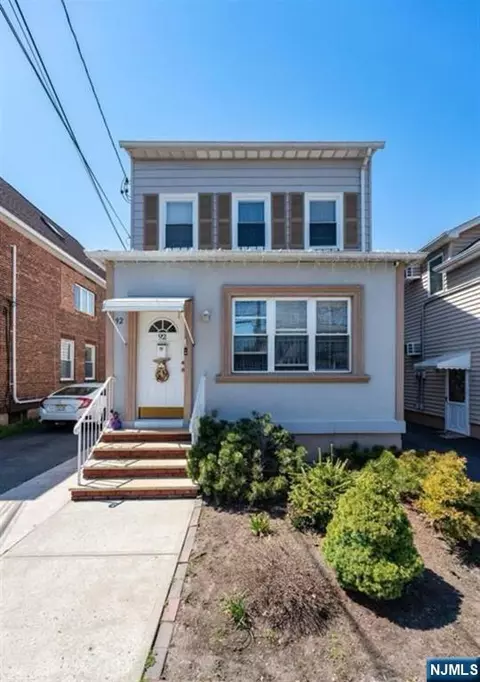 92 Maple Ave, Wallington, NJ 07057 photo 1