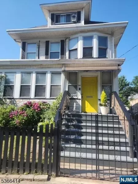 34 Voorhees St, Newark, NJ 07108