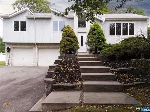 1 Fielding Ter, Paramus, NJ 07652 photo 1