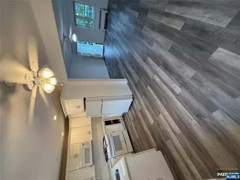 292 Esplanade #35, Hackensack, NJ 07601 photo 1