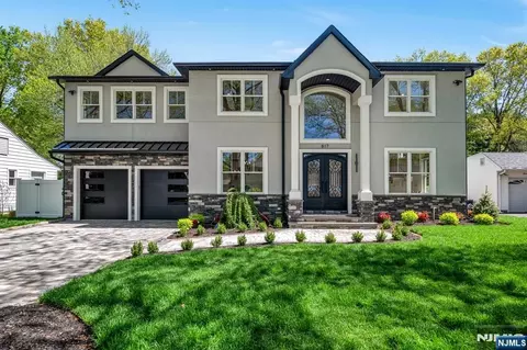 817 Arbor Rd, Paramus, NJ 07652 photo 1