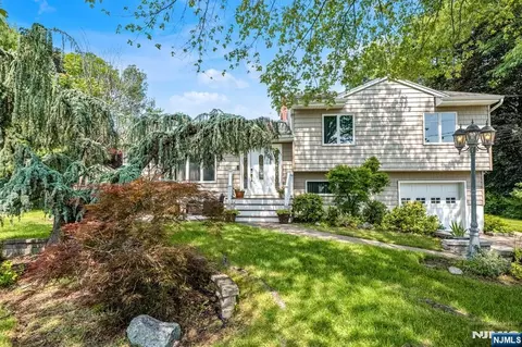 655 Cambridge Rd, Paramus, NJ 07652 photo 1