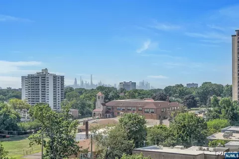 2000 Linwood Ave #9N, Fort Lee, NJ 07024