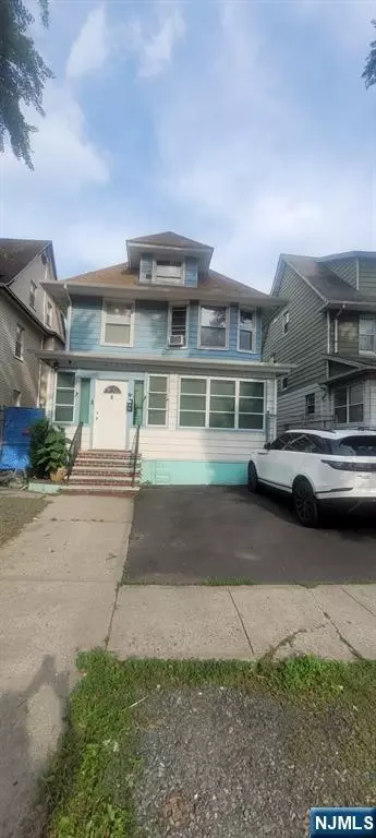 6 Emerson St, East Orange, NJ 07018