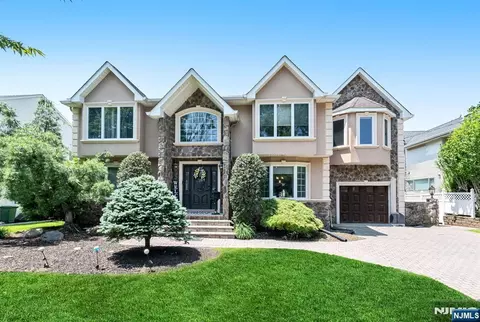 469 Nevada St, Paramus, NJ 07652 photo 1