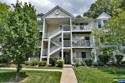 673 Juniper Way, Mahwah, NJ 07430