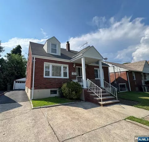 28 Norwood Ave, Clifton, NJ 07011
