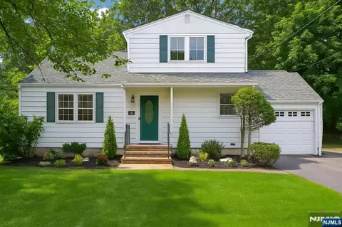 674 Ackerman Ave, Glen Rock, NJ 07452