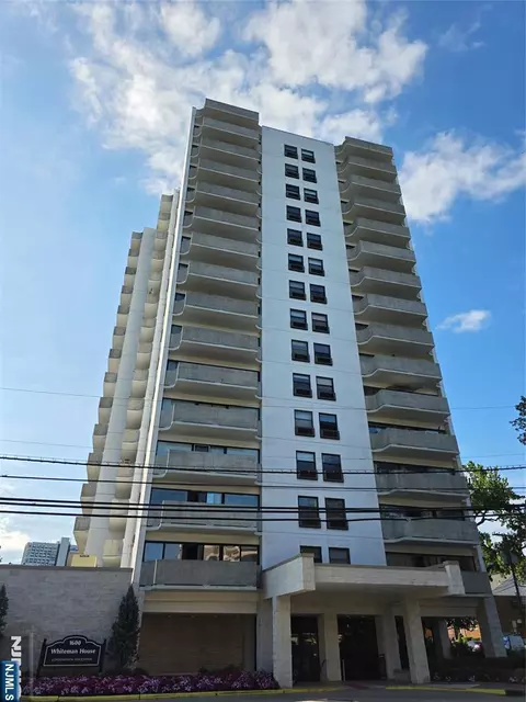1600 Center Ave #12C, Fort Lee, NJ 07024