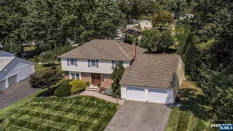 6 Webster Dr, Wayne, NJ 07470 photo 1