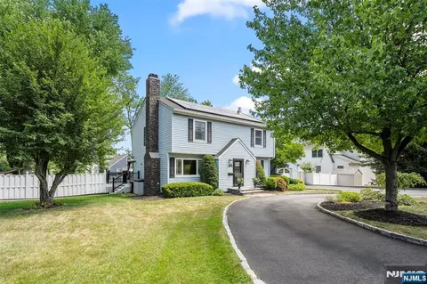 99 W Ridgewood Ave, Paramus, NJ 07652 photo 1