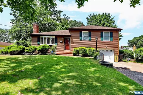 281 Homestead Rd, Paramus, NJ 07652 photo 1