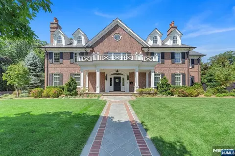 480 Knollwood Rd, Ridgewood, NJ 07450