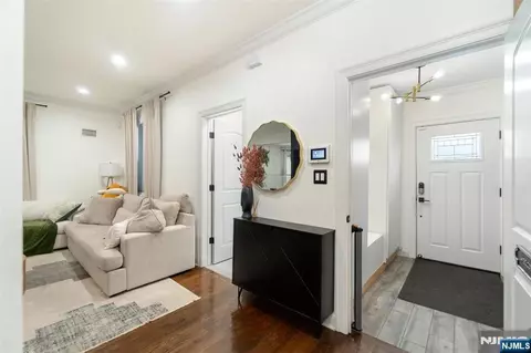 122 4th Ave, East Orange, NJ 07017