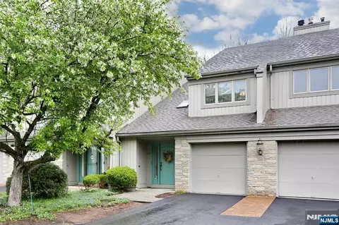 609 Glasmere Rd #609, Mahwah, NJ 07430