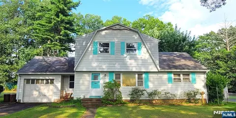 412 Gregory Rd, Paramus, NJ 07652 photo 1