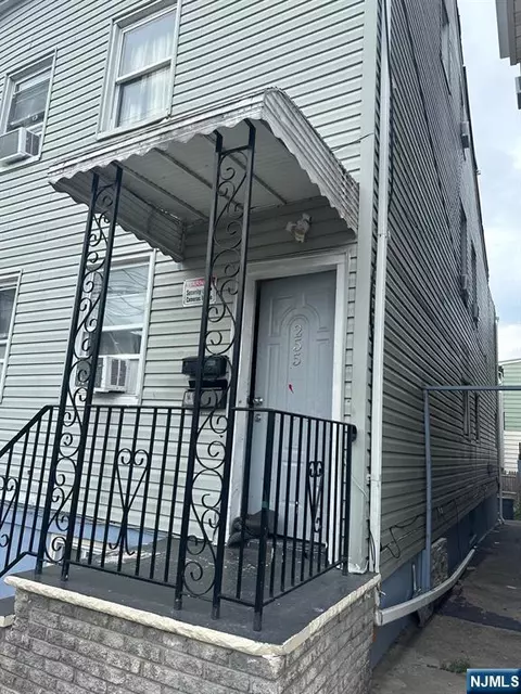 255 5th Ave, Paterson, NJ 07524