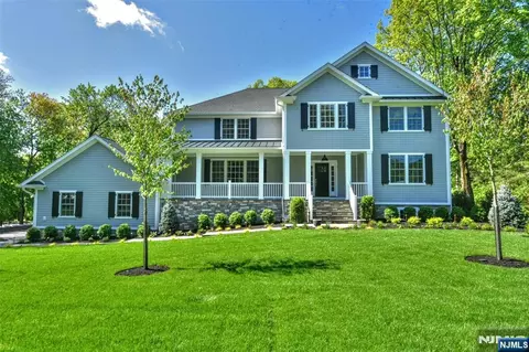 181 E Crescent Ave, Mahwah, NJ 07430