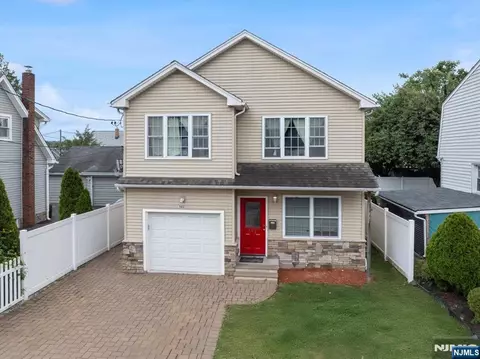 502 Sylvan St, Saddle Brook, NJ 07663