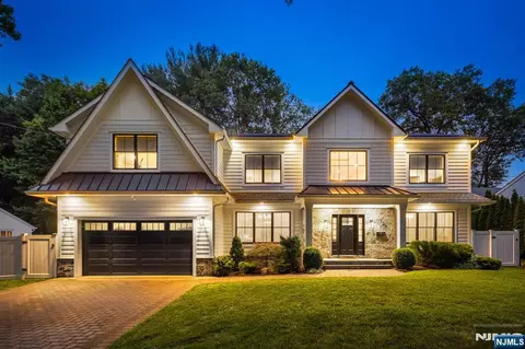 125 Morningside Rd, Paramus, NJ 07652 photo 1