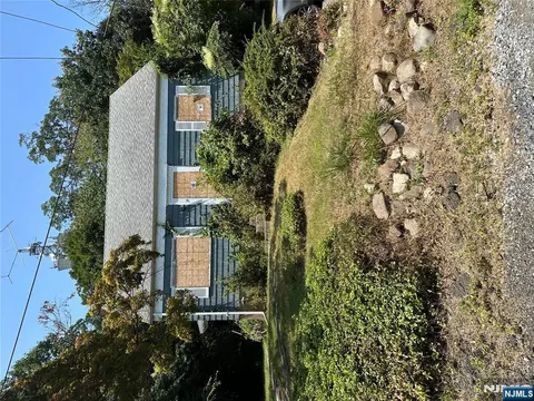 35 Benwell Ave, Wayne, NJ 07470 photo 1