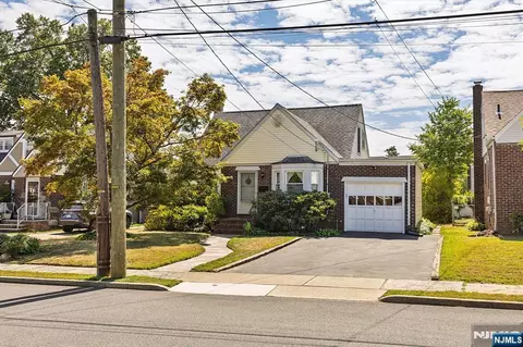 122 Hartwich St, Maywood, NJ 07607