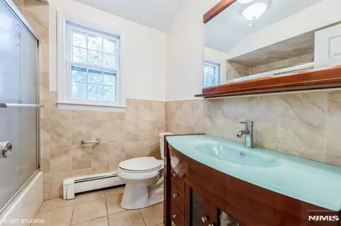Bath - 275 Taft Ct, Paramus, NJ 07652 photo 1 of 4