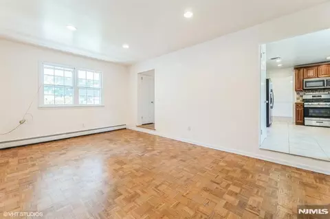 Living - 275 Taft Ct, Paramus, NJ 07652 photo 6 of 8