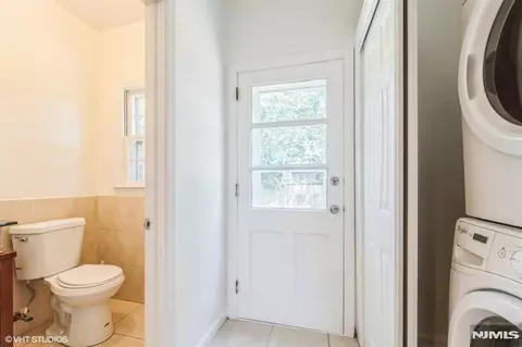 Entry Way - 275 Taft Ct, Paramus, NJ 07652 photo 2 of 4