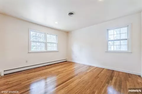 Bedroom - 275 Taft Ct, Paramus, NJ 07652 photo 4 of 5