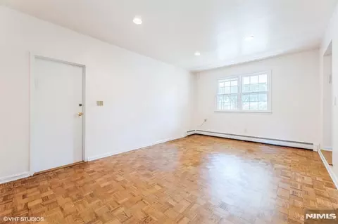 Living - 275 Taft Ct, Paramus, NJ 07652 photo 5 of 8