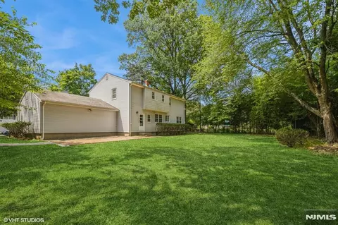 Exterior - 275 Taft Ct, Paramus, NJ 07652 photo 5 of 7