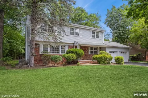 Exterior - 275 Taft Ct, Paramus, NJ 07652 photo 2 of 7