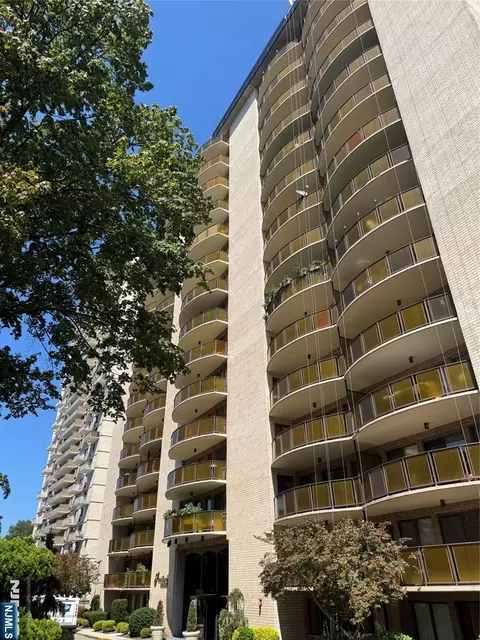 150 Overlook Ave #4B, Hackensack, NJ 07601 photo 1