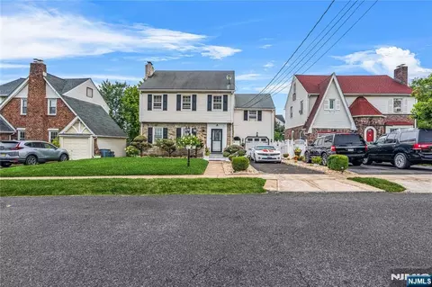 2785 Larchmont Rd, Union, NJ 07083