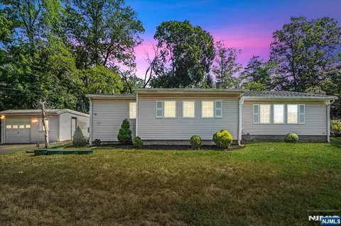 15 Dalewood Rd, Wayne, NJ 07470 photo 1