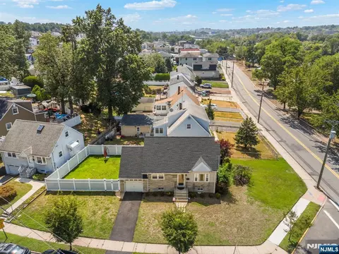 75 Birchwood Dr, North Arlington, NJ 07031
