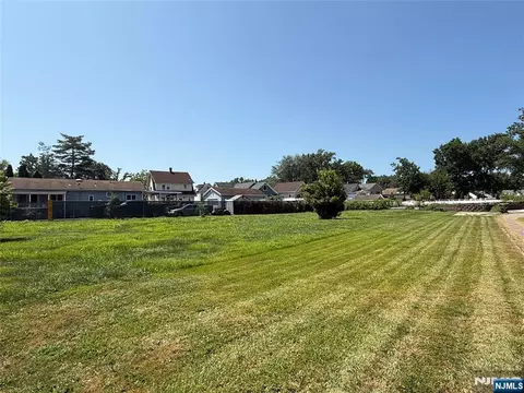 26 Christina St, Little Ferry, NJ 07643